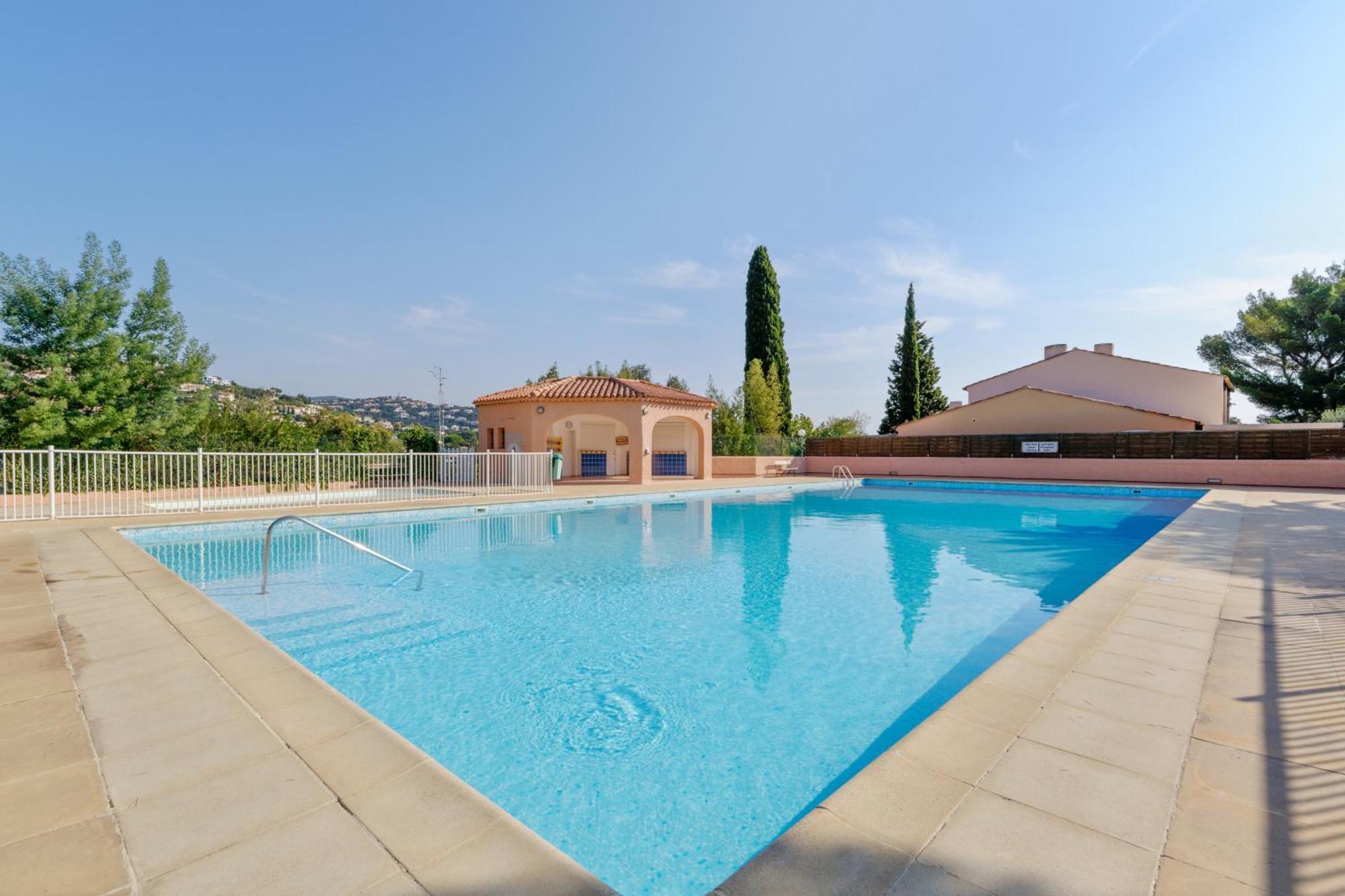 Residence Partenaire Le Domaine De Garlande Cavalaire-sur-Mer Dış mekan fotoğraf