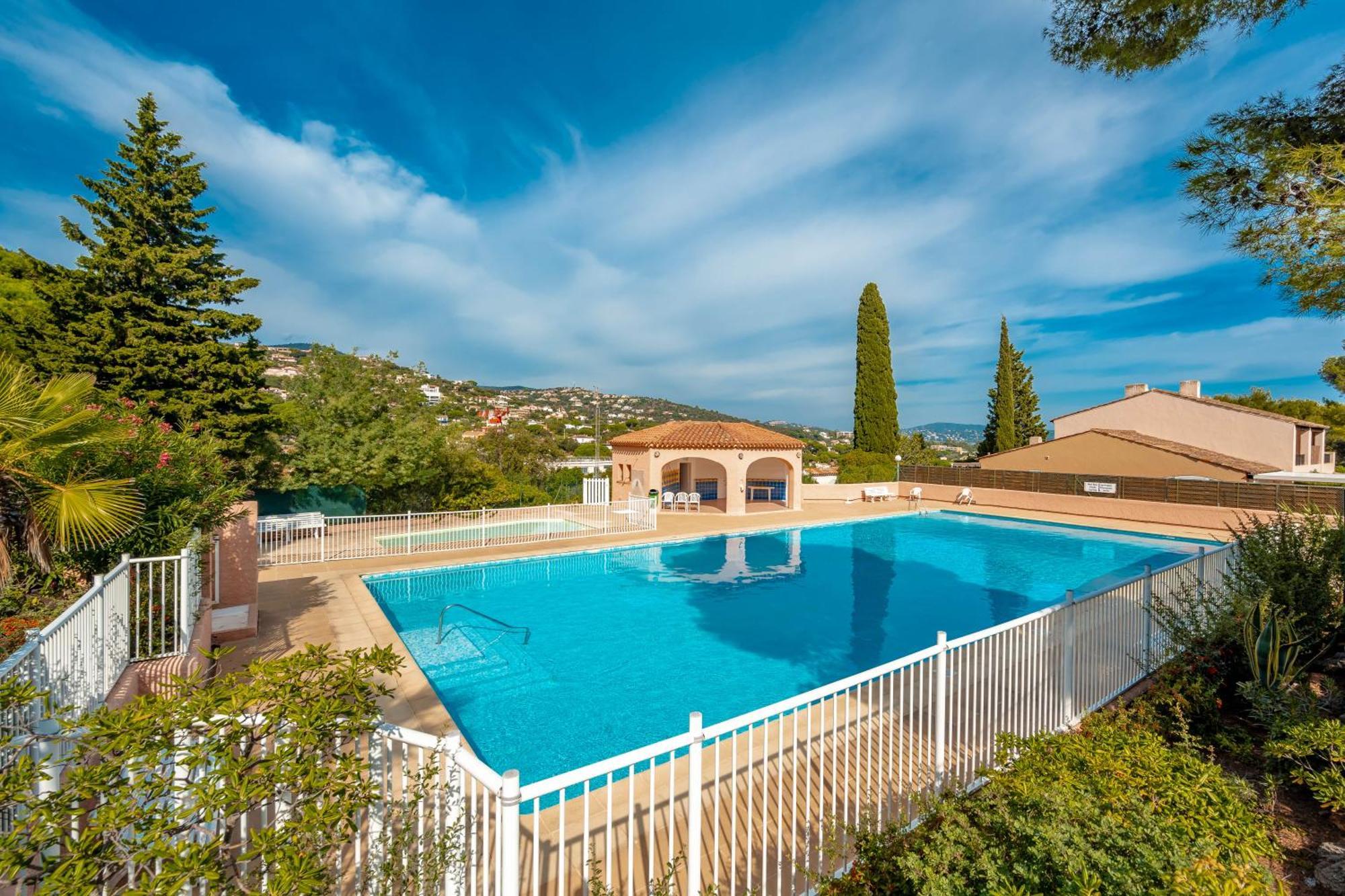 Residence Partenaire Le Domaine De Garlande Cavalaire-sur-Mer Dış mekan fotoğraf