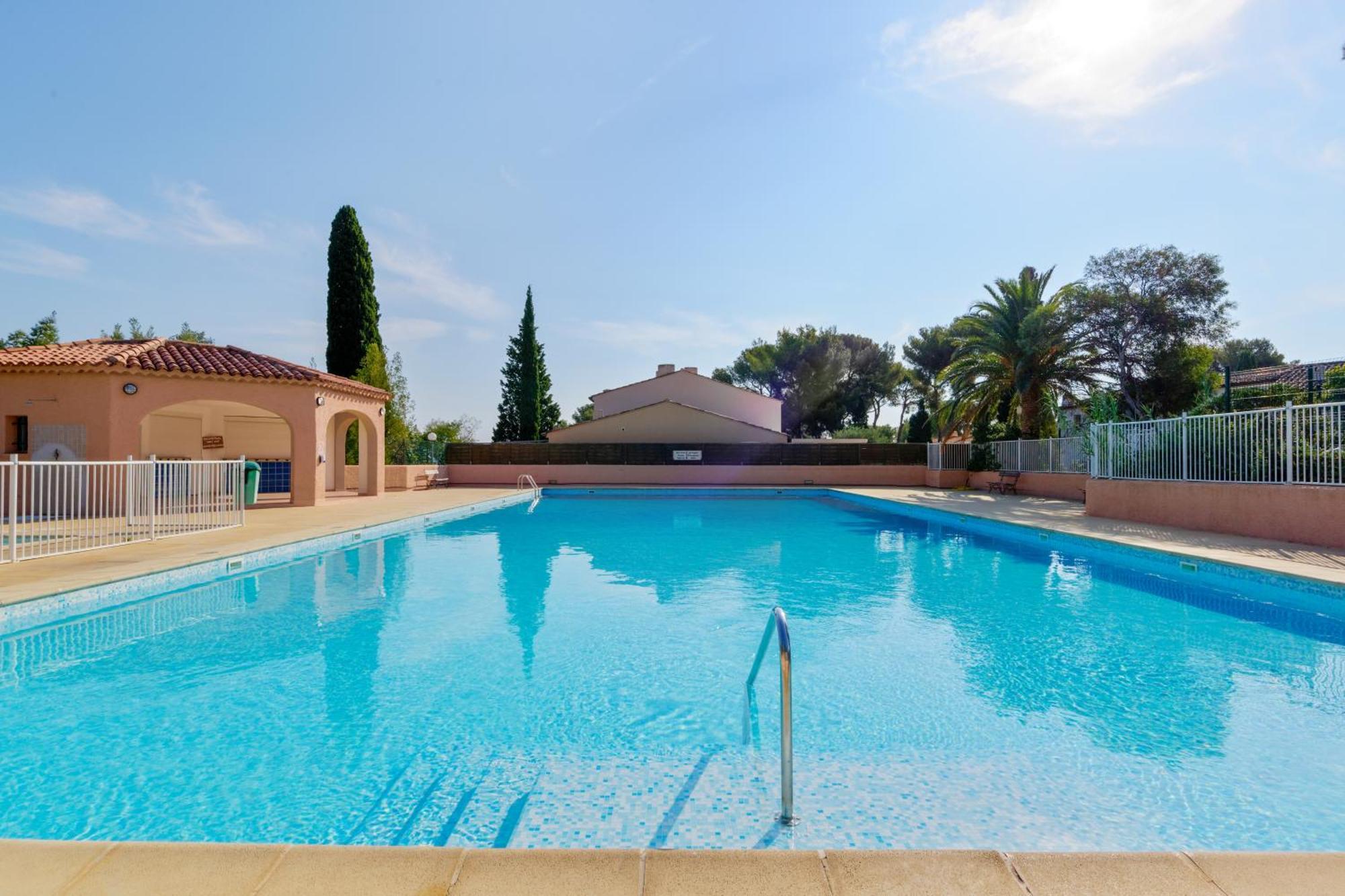 Residence Partenaire Le Domaine De Garlande Cavalaire-sur-Mer Dış mekan fotoğraf