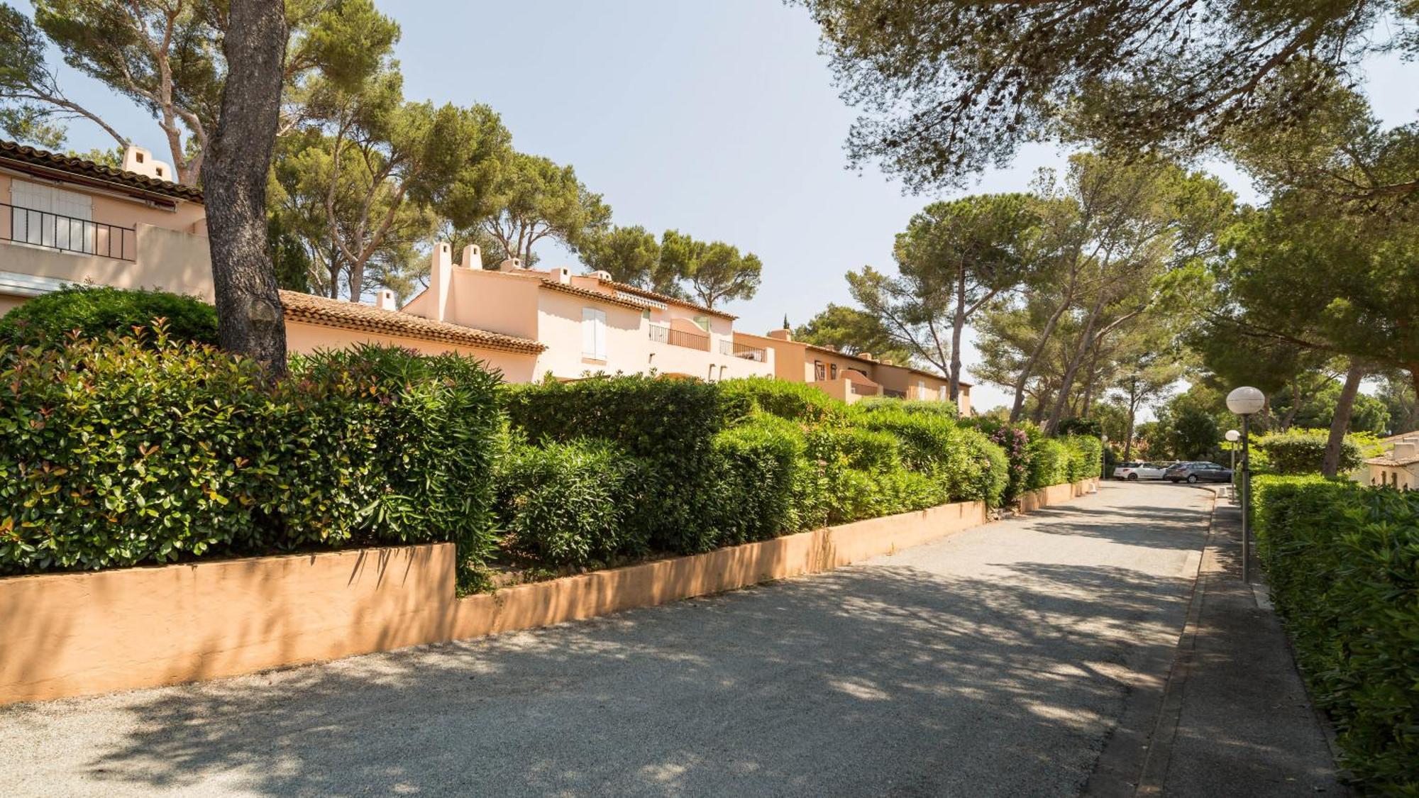 Residence Partenaire Le Domaine De Garlande Cavalaire-sur-Mer Dış mekan fotoğraf